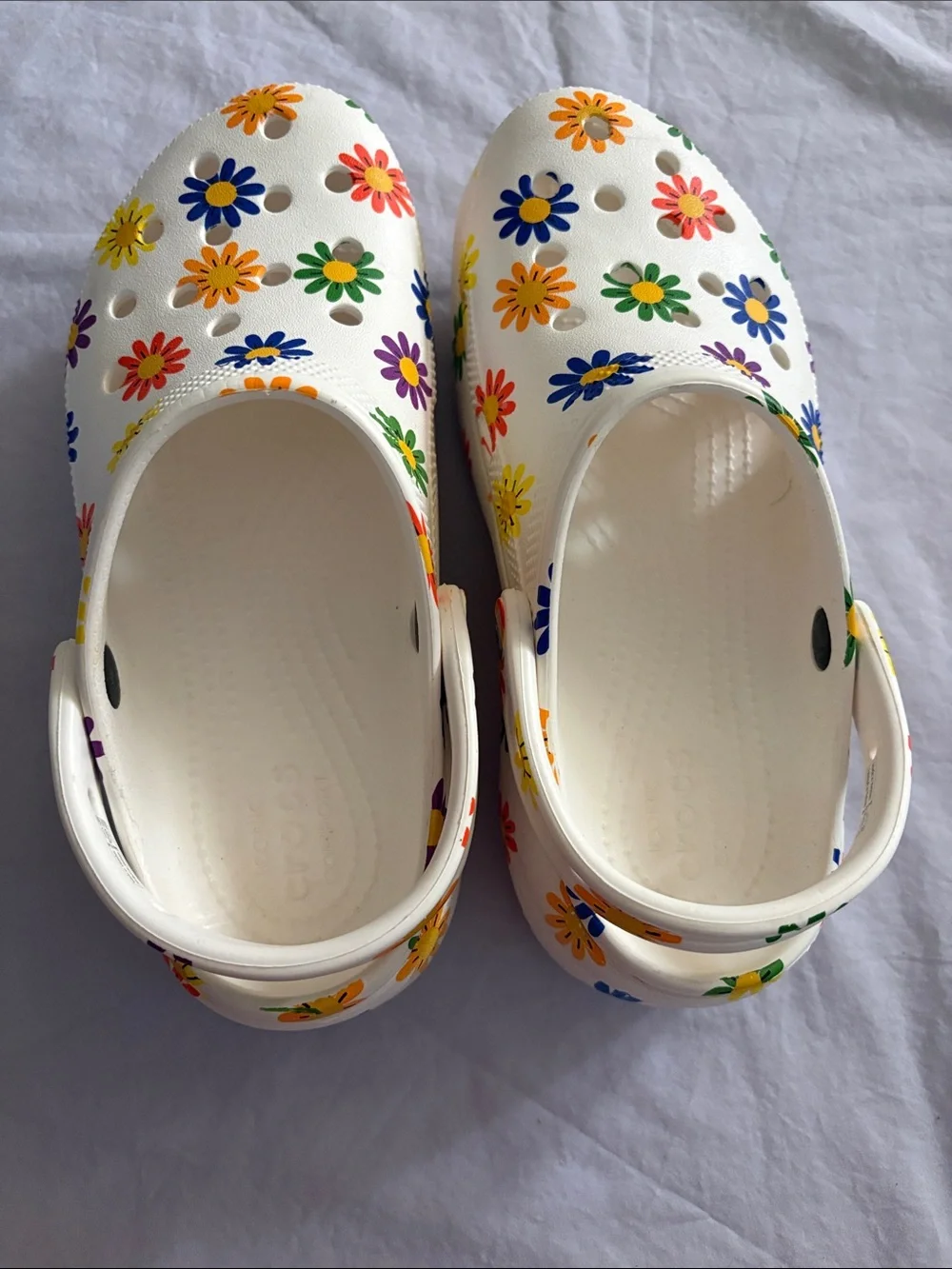 CROCS White Kids' Clogs with Multicolor Daisy Print